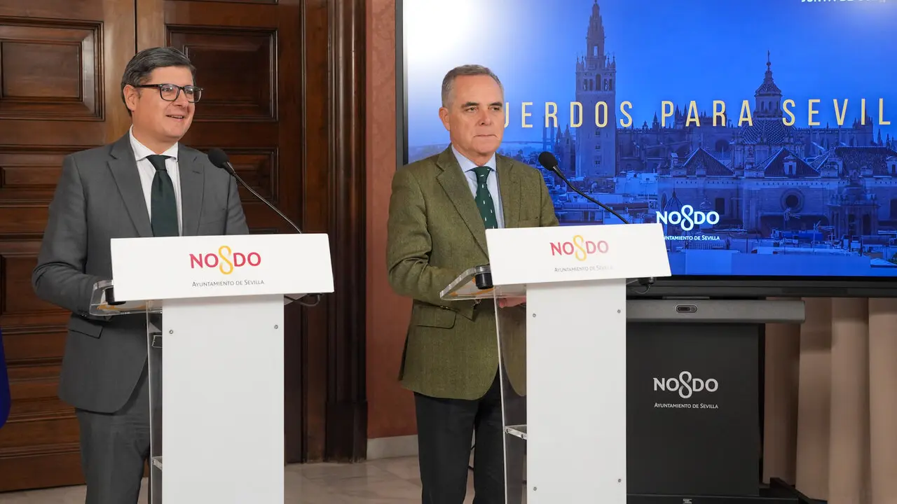  Los delegados &Aacute;lvaro Pimentel y Juan Bueno tras la Junta de Gobierno local. | AYUNTAMIENTO 