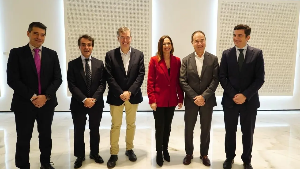  Firma de la adjudicaci&oacute;n del contrato con CAF para la fabricaci&oacute;n de cinco nuevos trenes del Metro de Sevilla |&nbsp;JUNTA DE ANDALUC&Iacute;A 