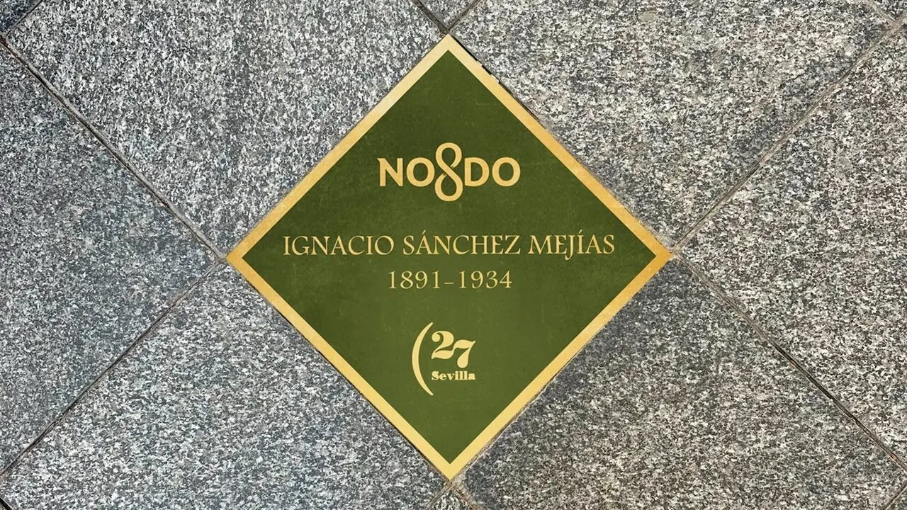  Paseo dedicado a los poetas de la Generaci&oacute;n del 27 en la calle Tetu&aacute;n de Sevilla. | AYUNTAMIENTO 