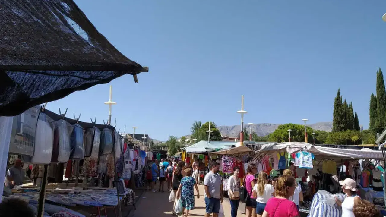Mercadillo de Ja&eacute;n, en una imagen de archivo | AI