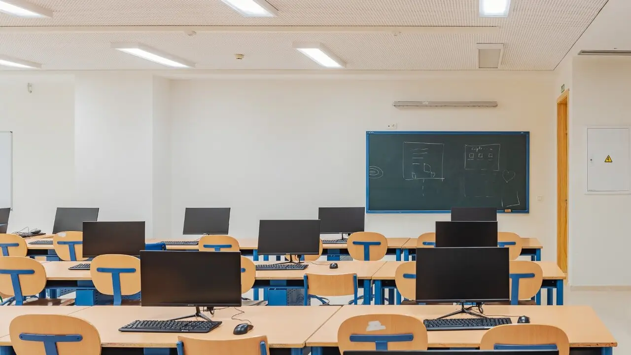 Equipamientos en las aulas. | JUNTA 
