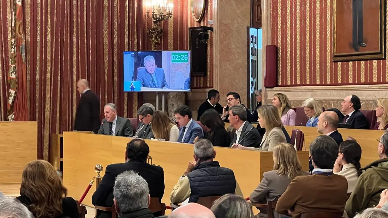  Jos&eacute; Luis Sanz interviene en el Pleno. | CT 