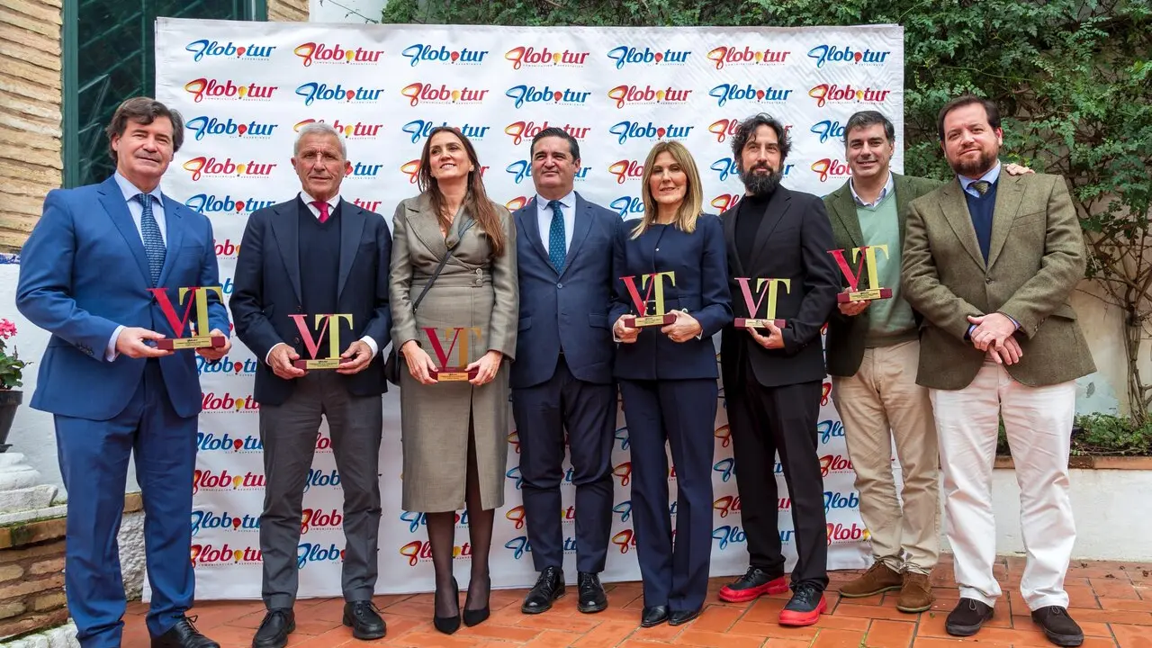  Foto de familia de los premiados. | Globotur 