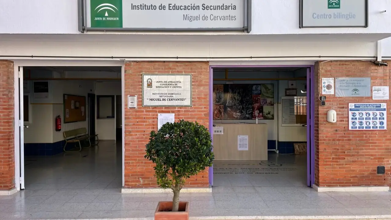  El IES Miguel de Cervantes de Sevilla. | IES 