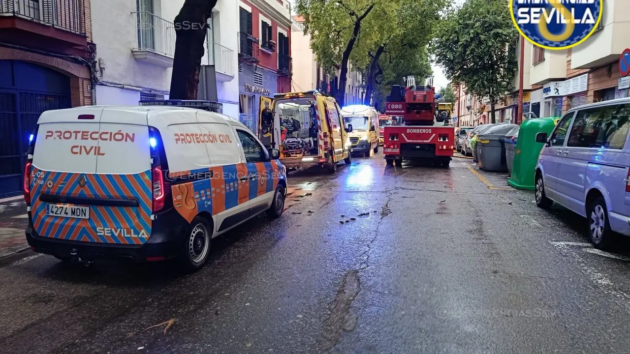  INCENDIO PAG&Eacute;S DEL CORRO. | @ emergenciassev 