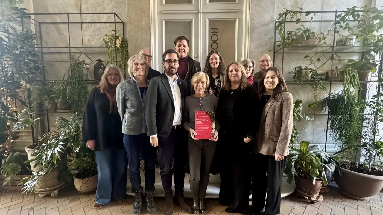  Foto de familia de la acci&oacute;n promocional de Sevilla en Copenhague, con la delegada de Turismo y Cultura en el centro, para consolidar el crecimiento del mercado dan&eacute;s | AYTO DE SEVILLA 