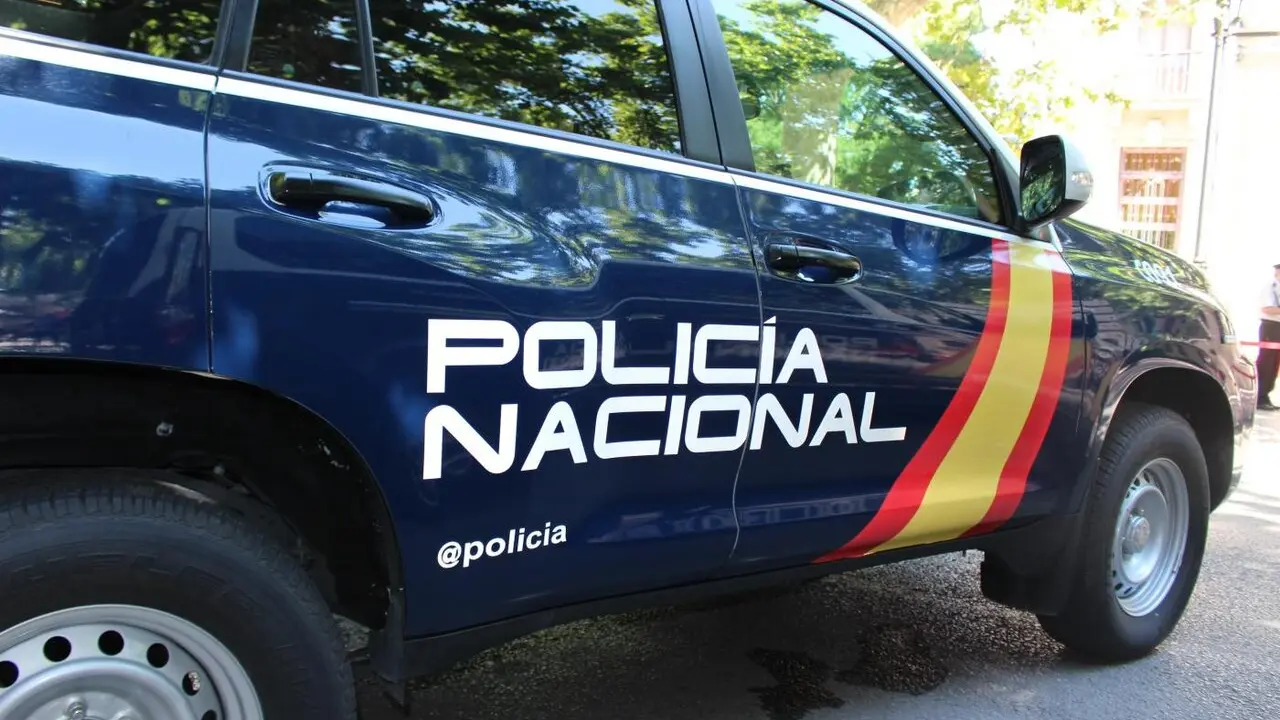   Polic&iacute;a Nacional. - EP  
