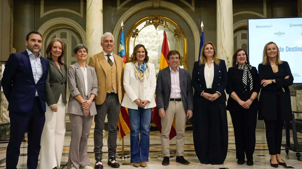  Sevilla impulsa junto a otras grandes ciudades la creaci&oacute;n de la Red de Destinos Tur&iacute;sticos Urbanos. | AYTO 