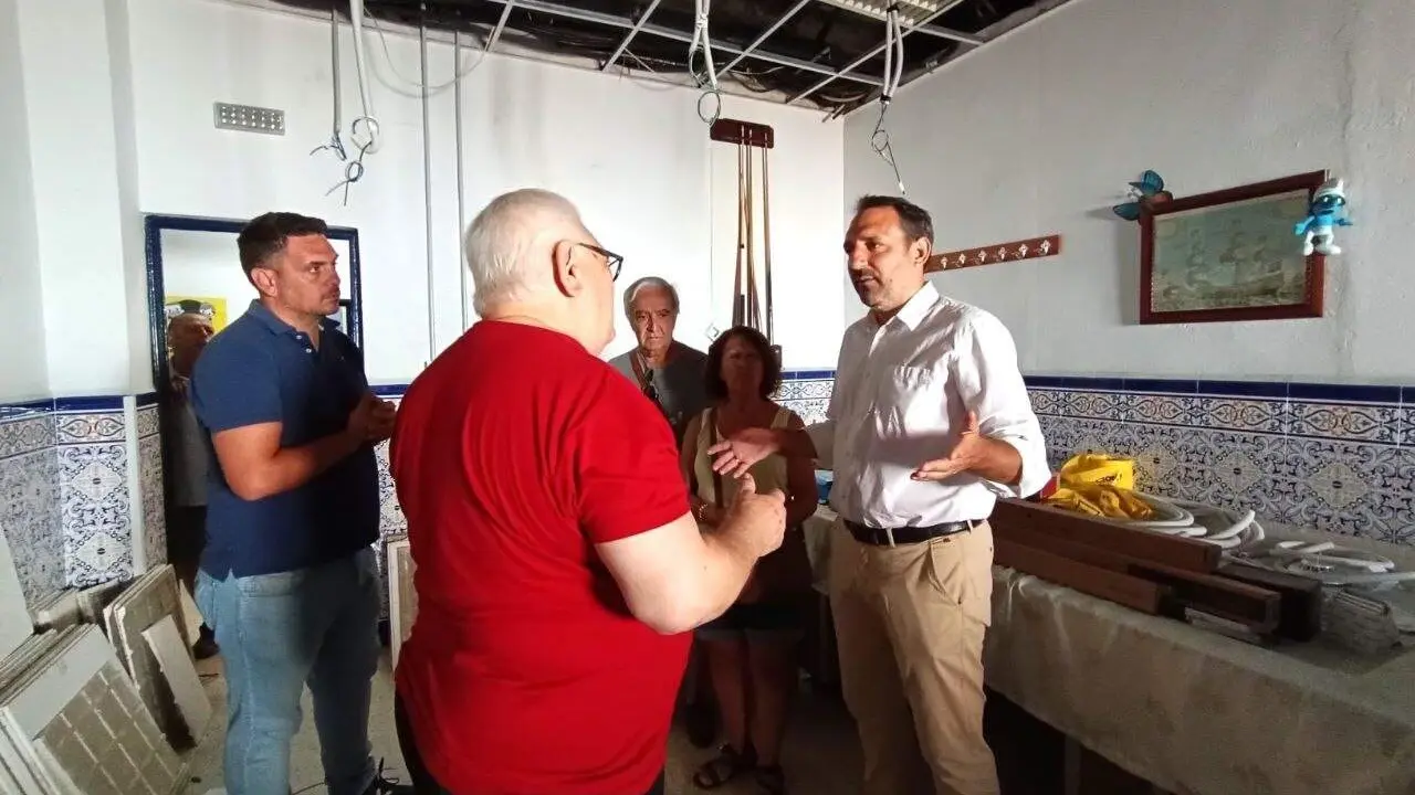  Visita del PSOE al centro de mayores de Alcosa en imagen de archivo. | PSOE 