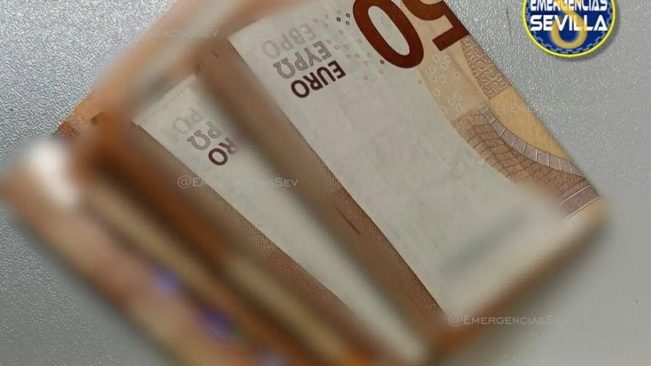  El dinero en met&aacute;lico encontrado. | Emergencias Sevilla 
