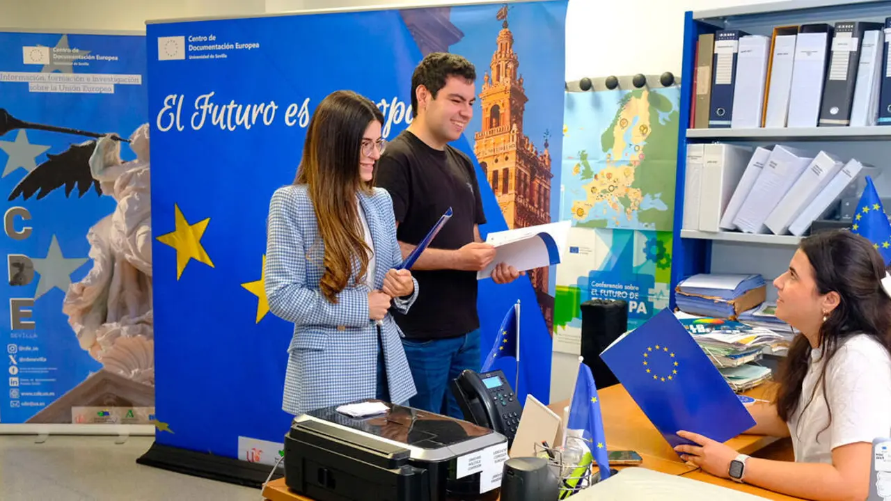  La Universidad de Sevilla cuenta con un Centro de Documentaci&oacute;n Europea | UNIVERSIDAD DE SEVILLA 