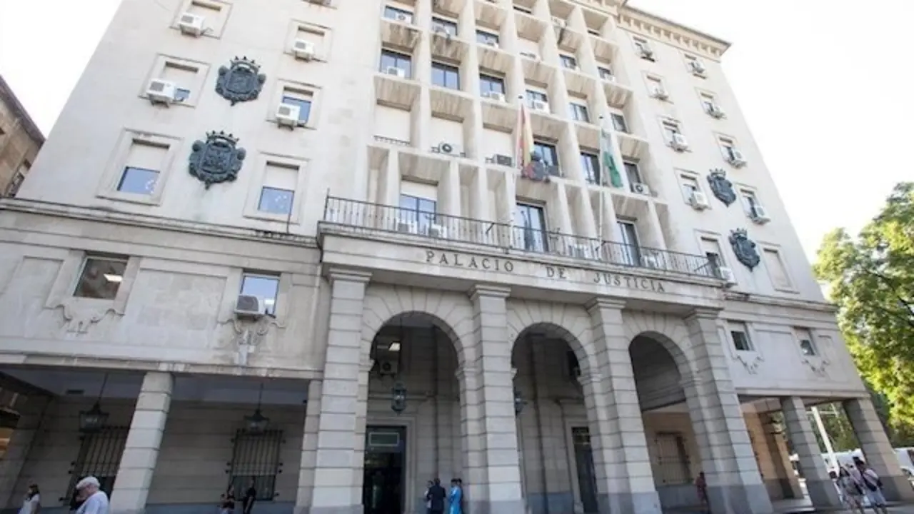  Fachada de la Audiencia de Sevilla. | Archivo 