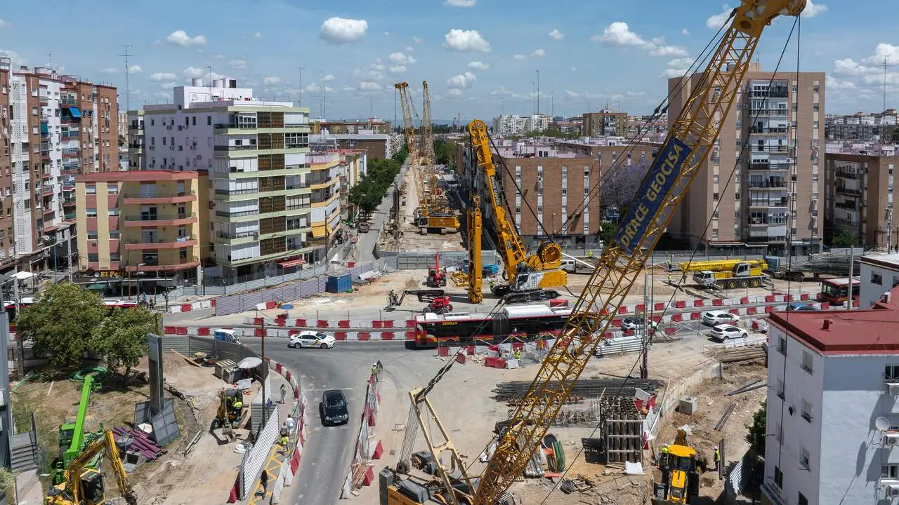  Las obras de la nueva estaci&oacute;n en el hospital Virgen Macarena. | Junta 