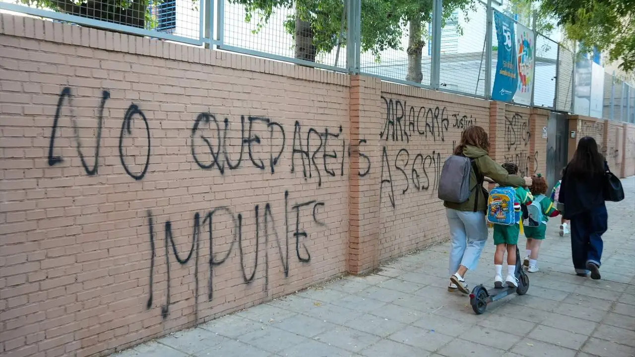  Fachada del Colegio Irlandesas Loreto tras el suceso. | EP 