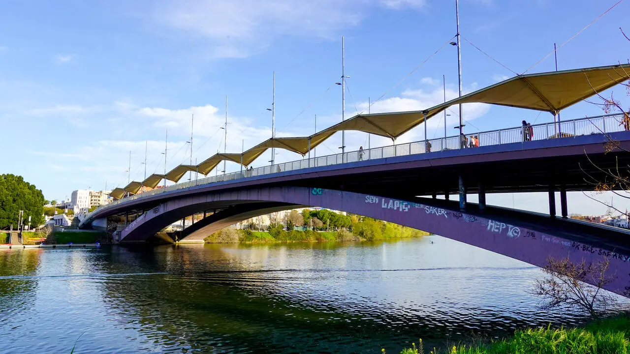  Puente del Cachorro en Sevilla. | Archivo 