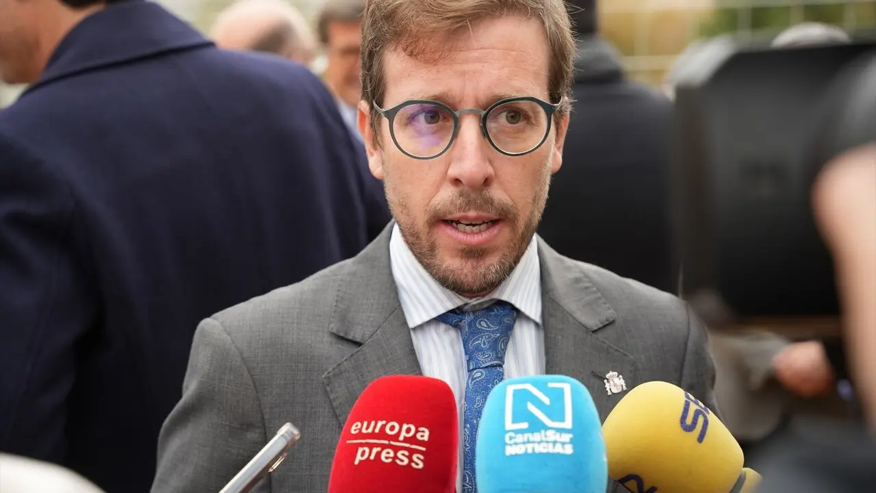 EuropaPress_7149839_subdelegado_gobierno_sevilla_francisco_toscano_declaraciones_medios_viernes 