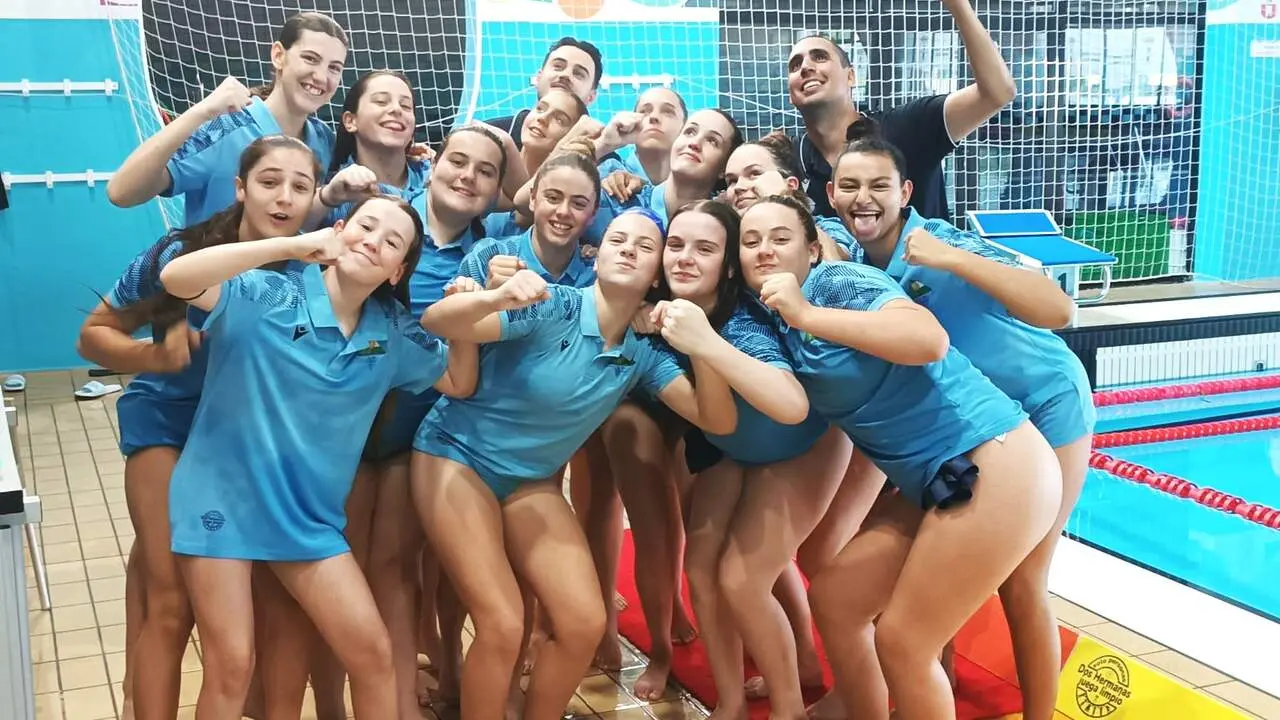  Equipo cadete femenino del Club Waterpolo Dos Hermanas PQS. | PQS 