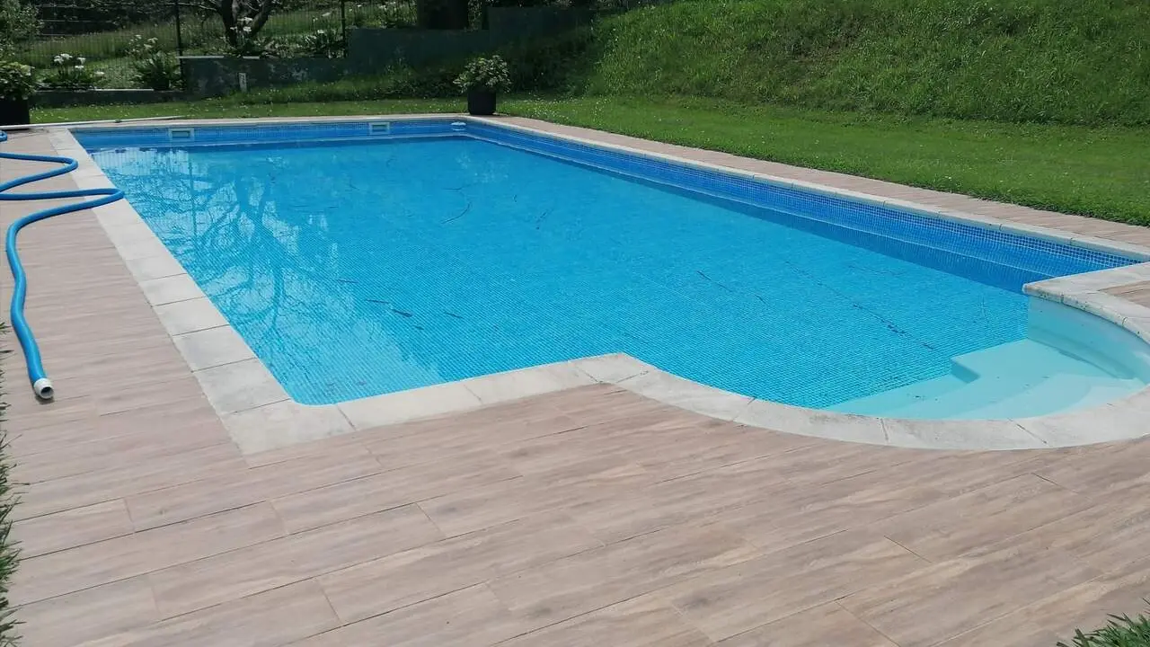  Una piscina en una vivienda. | Archivo 