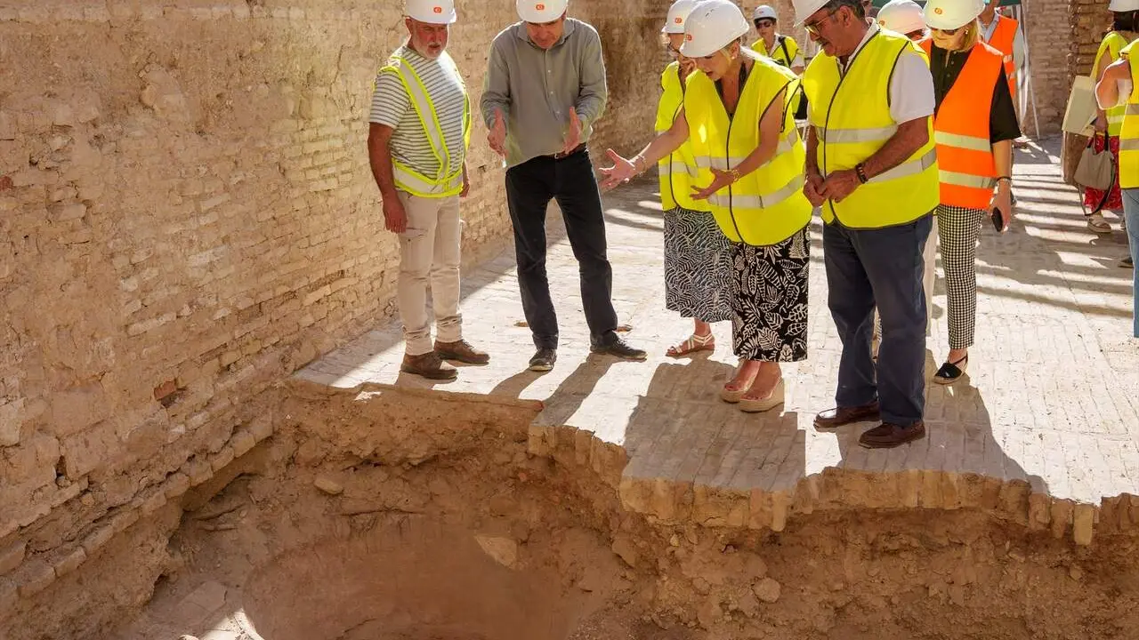  La consejera de Cultura y Deporte en funciones, Patricia del Pozo, durante su visita a las obras de rehabilitaci&oacute;n |&nbsp;E.P. 