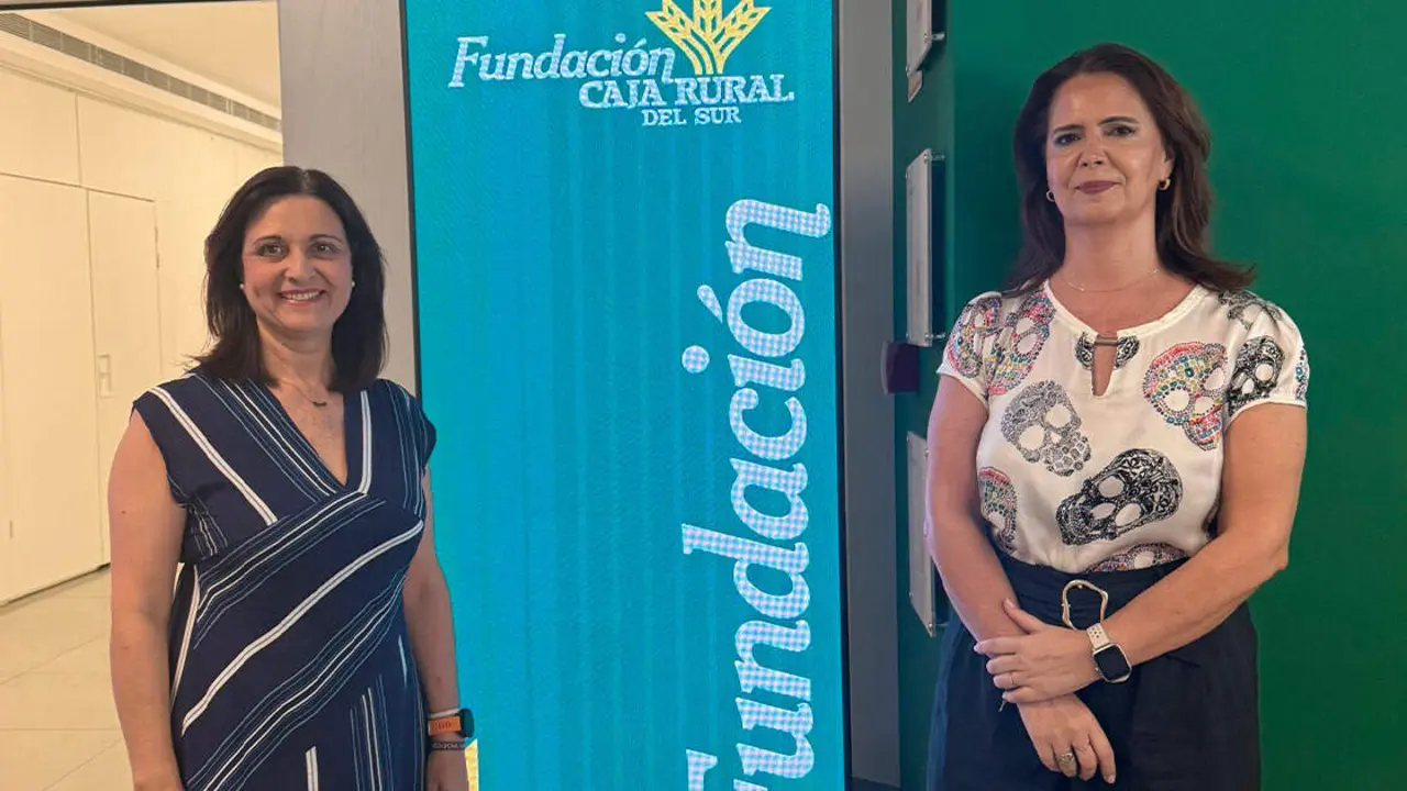  La alianza ha sido suscrita en Sevilla por Sol Barbado García de las Heras, presidenta de Fundación Labme, y Carmen M. Corral Romero, directora financiera de la Fundación Social y Cultural de Caja Rural del Sur | FUNDACIÓN LABME 