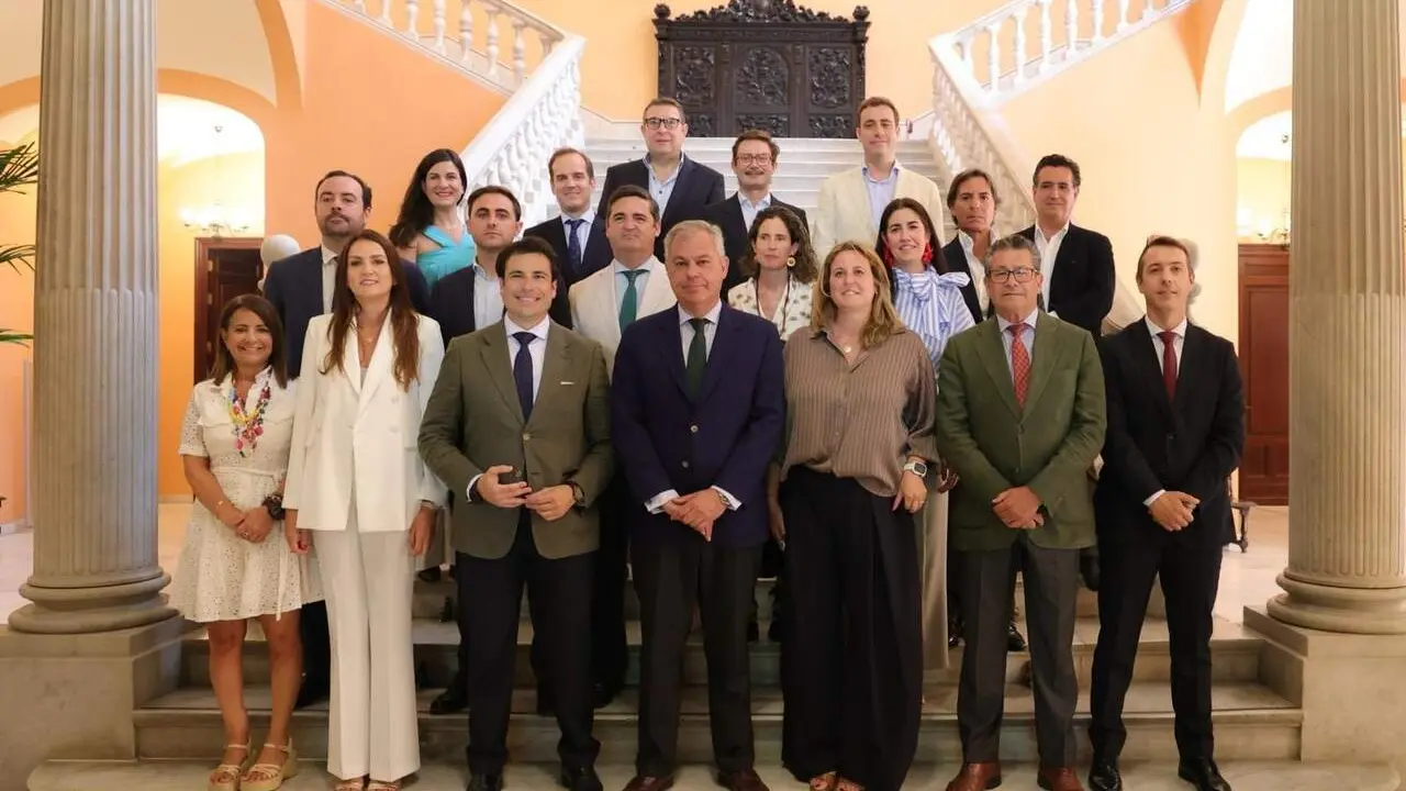  Recibimiento oficial del alcalde de Sevilla a la nueva junta directiva de ASET en el Ayuntamiento |&nbsp;AYTO DE SEVILLA 