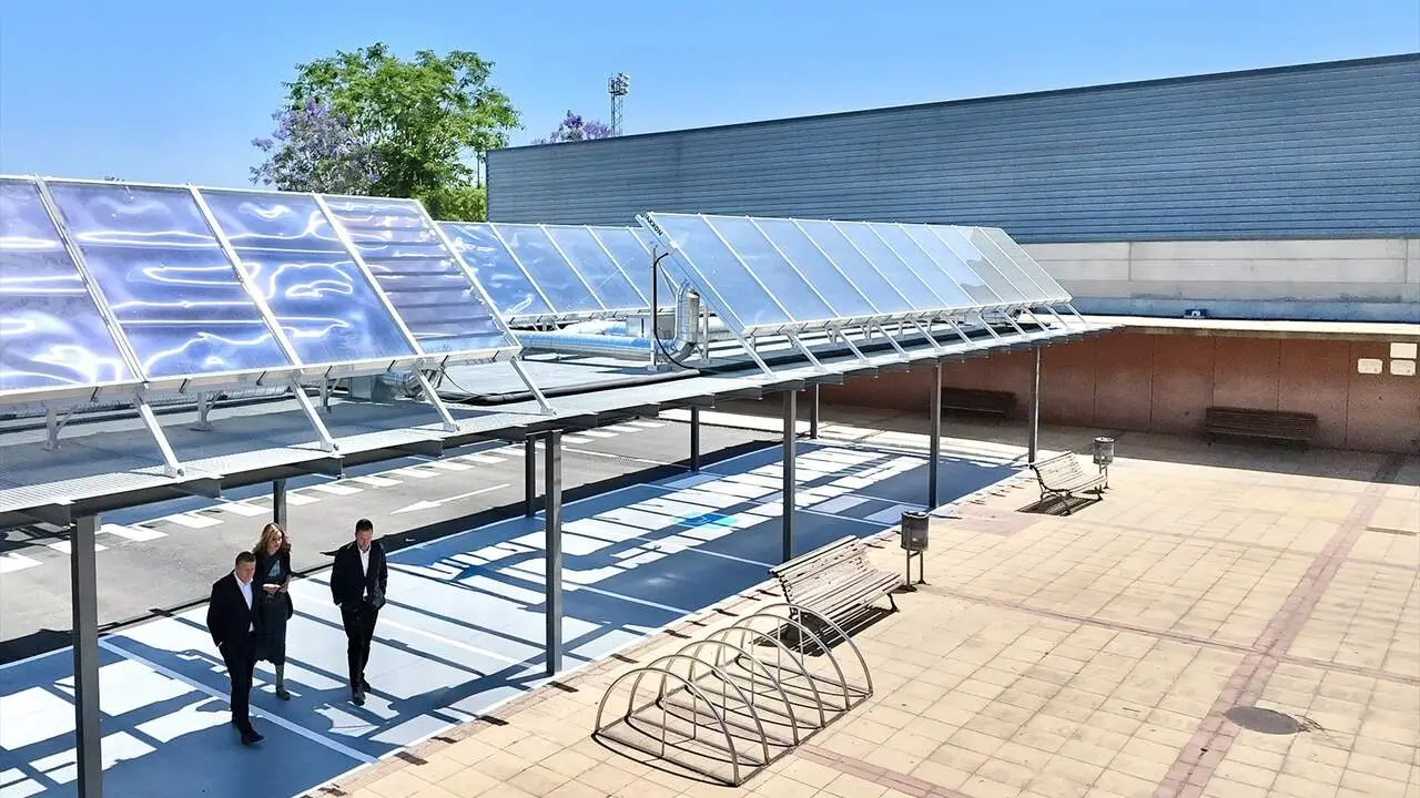  Np El Ayuntamiento Instala En La Piscina Cubierta Un Innovador Sistema De Energ&iacute;a Solar Por Aire Para Calentar El Agua |&nbsp;AYTO DE LA RINCONADA 