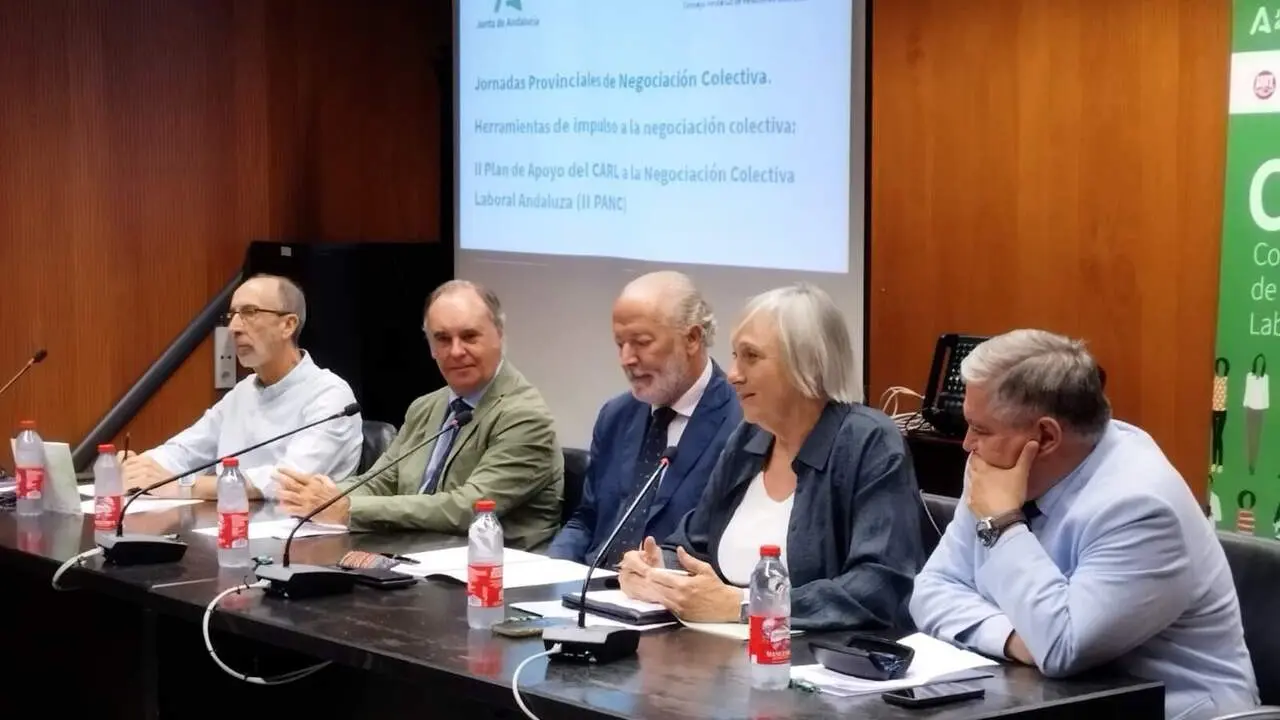  Ponentes en la Jornadas Provinciales de Negociaci&oacute;n Colectiva organizadas por el Consejo Andaluz de Relaciones Laborales 