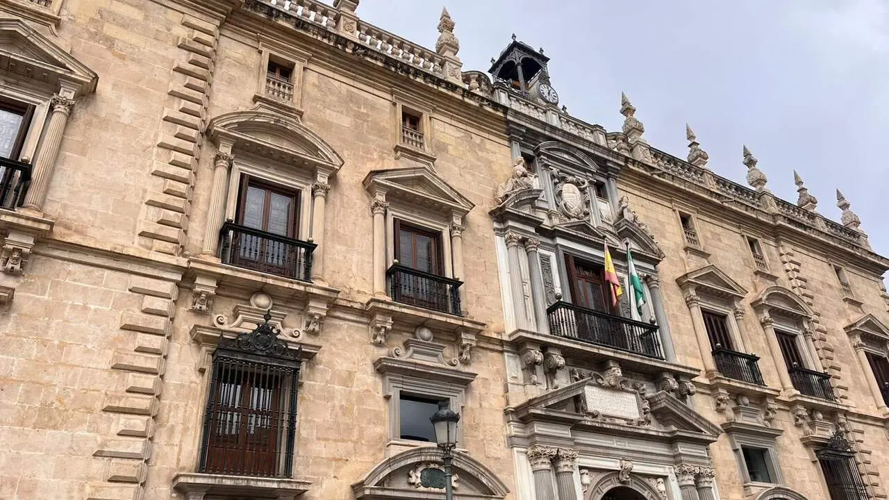  Archivo - Fachada de la sede del TSJA en Granada (Andaluc&iacute;a). 