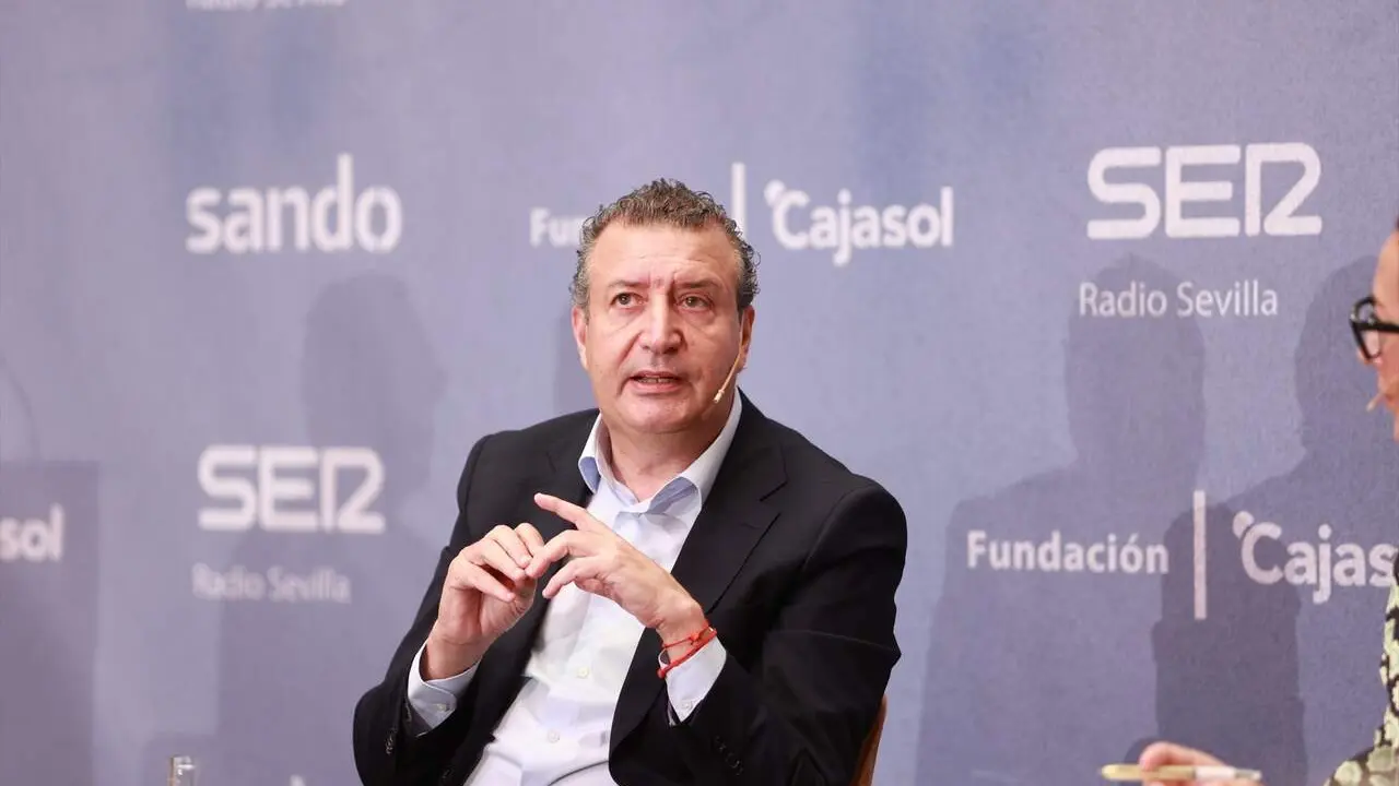  El presidente de la Diputaci&oacute;n de Sevilla, Javier Fern&aacute;ndez, participa en una nueva edici&oacute;n de los 'Encuentros SER'. | EP. 