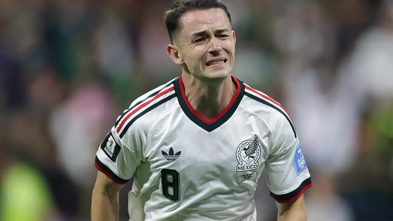  &Aacute;lvaro Fidalgo celebra su gol en el partido entre M&eacute;xico y Chequia. | MX 