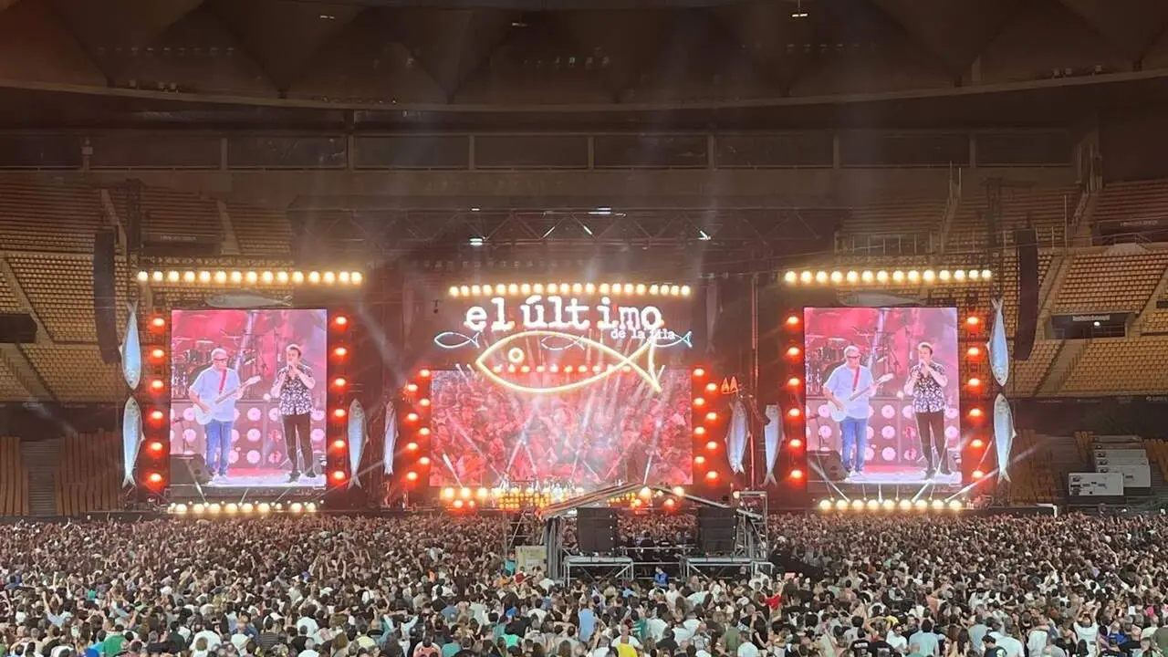  El &Uacute;ltimo de la Fila en el concierto de la Cartuja. | EP 