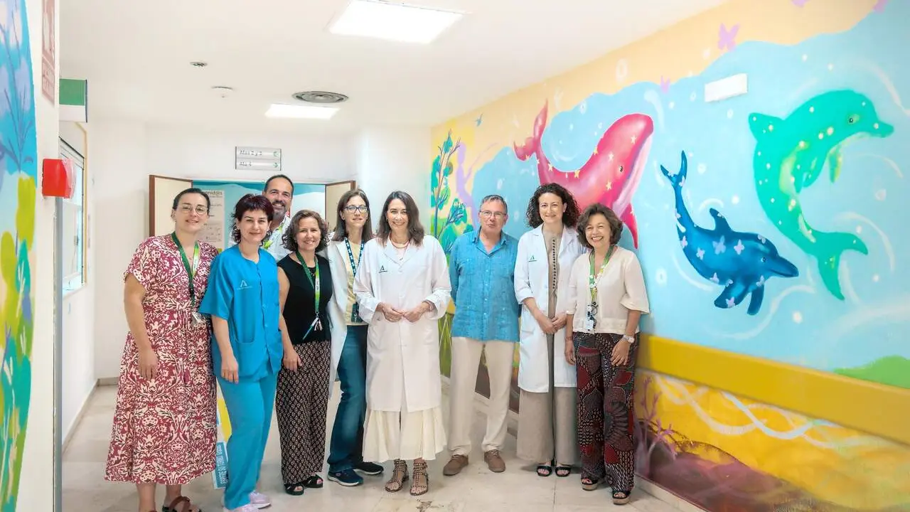  Foto de los nuevos murales realizados en el Hospital Infantil del V&iacute;rgen del Roc&iacute;o |&nbsp;HUVR 