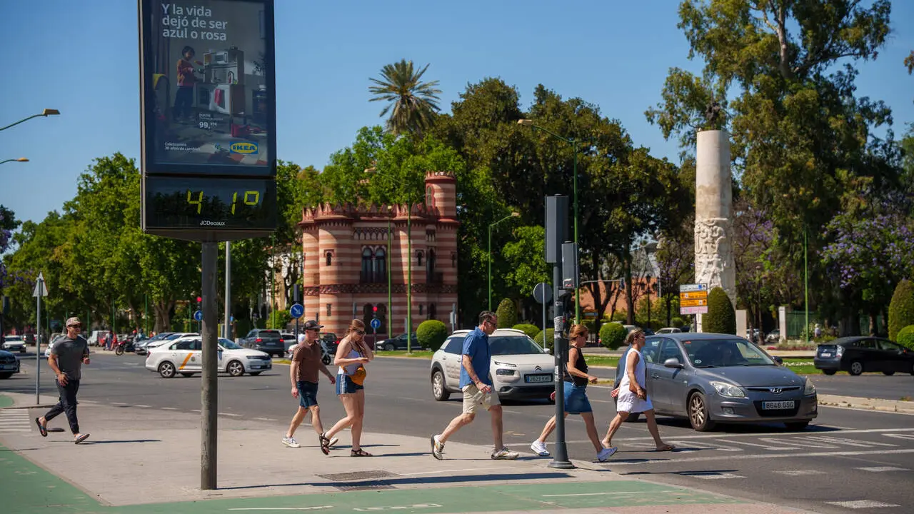  Vuelven los 40 grados a Sevilla capital y se quedar&aacute;n varios d&iacute;as. | Archivo 