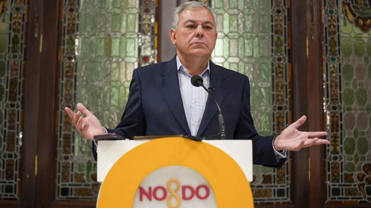  El alcalde de Sevilla atiende a los medios para presentar la temporada de oto&ntilde;o del Lope de Vega |&nbsp;AYTO. DE SEVILLA 