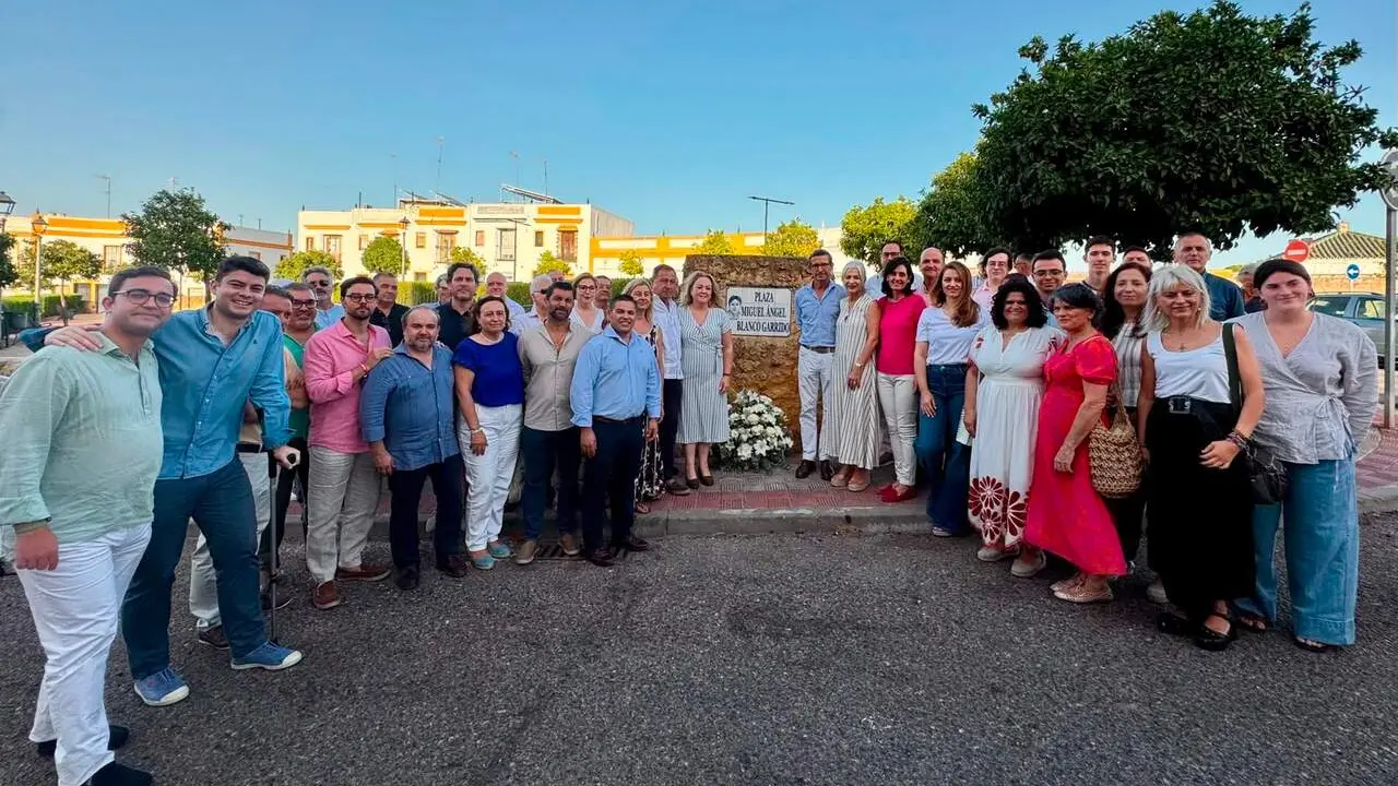  Acto de homenaje a Miguel &Aacute;ngel Blanco, asesinado por ETA, como s&iacute;mbolo de la defensa de la libertad y democracia&nbsp;|&nbsp;PP DE SEVILLA 