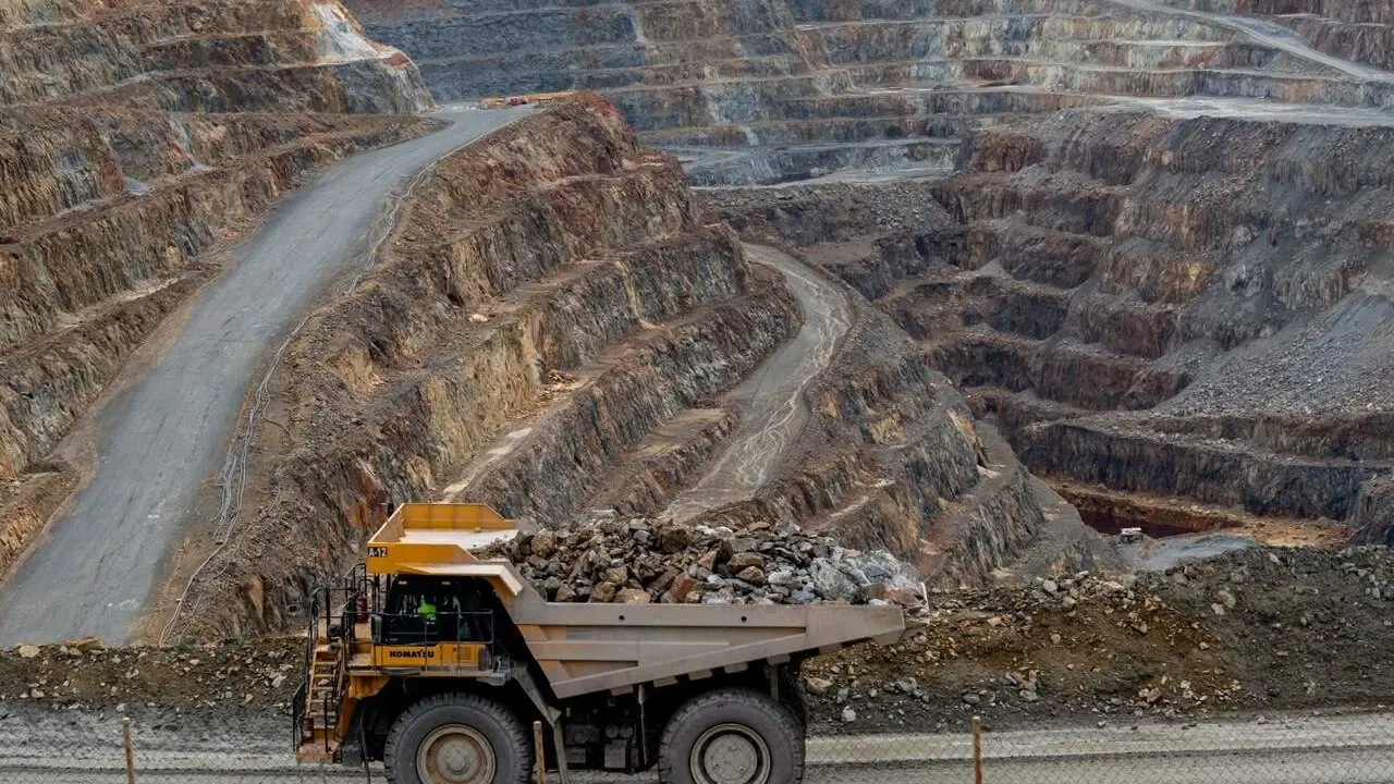  Cami&oacute;n trabajando en la mina de Riotinto. | EP 