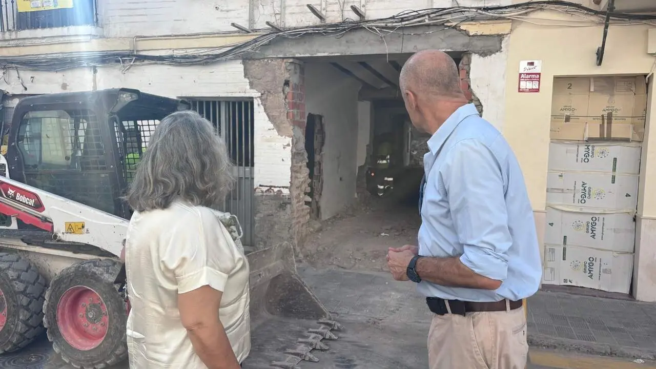 El portavoz del PSOE visita en Triana obras de apartamentos tur&iacute;sticos proyectadas en edificios residenciales |&nbsp;PSOE DE SEVILLA 