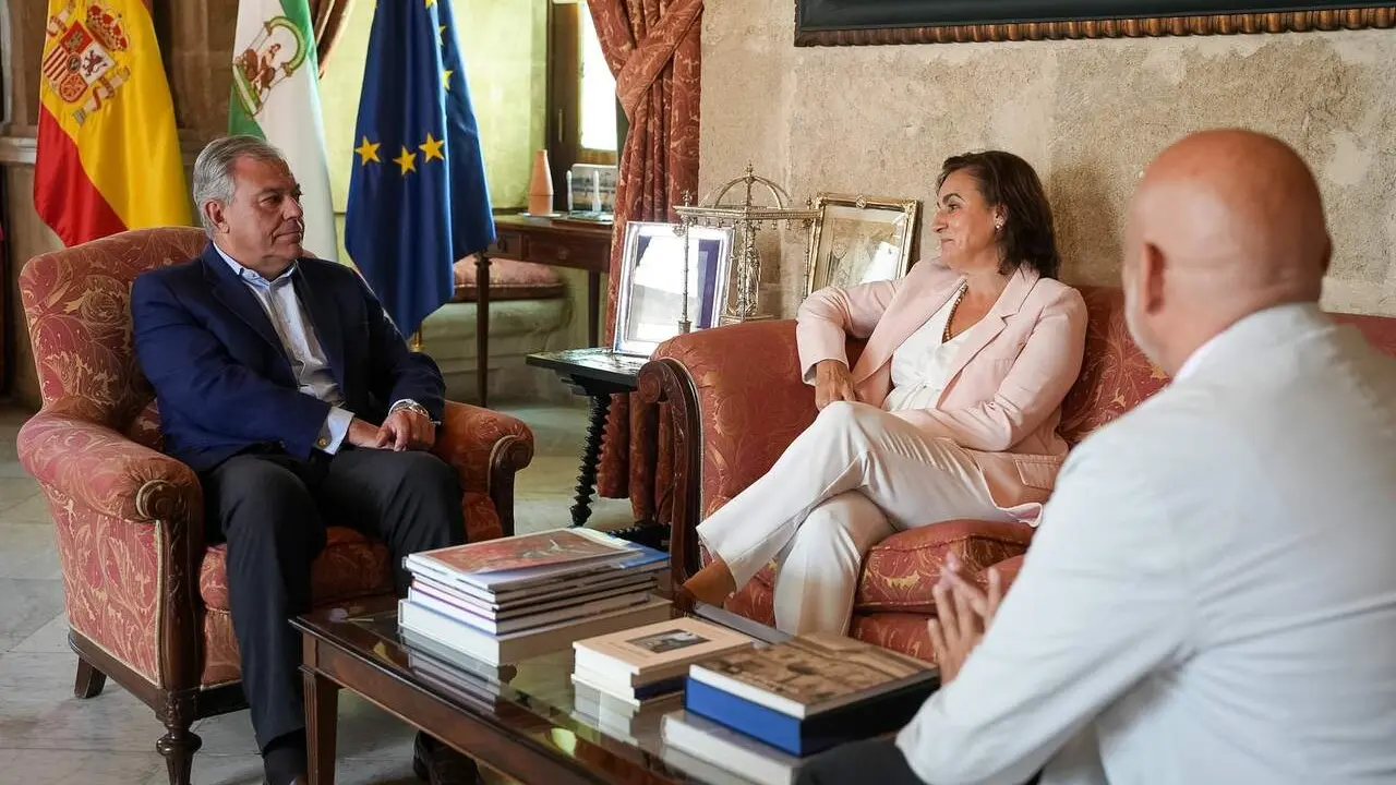 El alcalde de Sevilla recibe a la c&oacute;nsul de Portugal en la Casa Consistorial |&nbsp;AYTO. DE SEVILLA 
