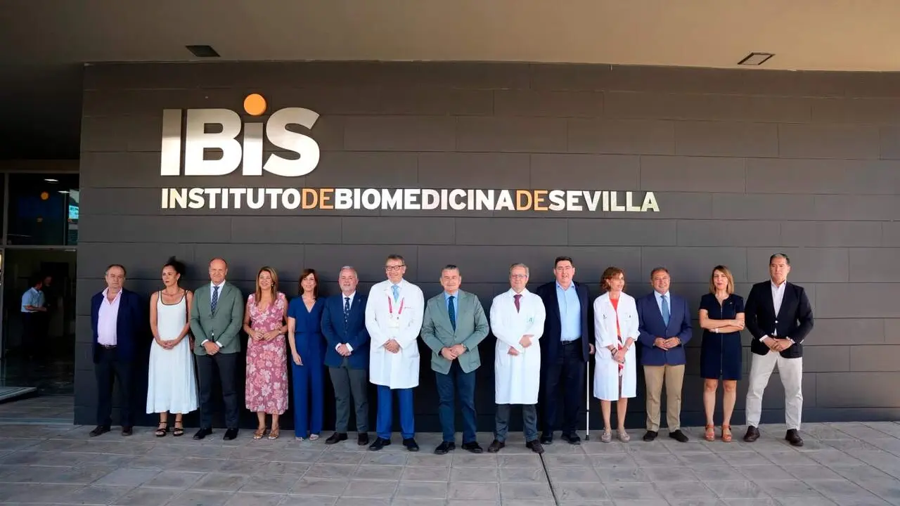  Autoridades tras la visita a las instalaciones. | JUNTA 