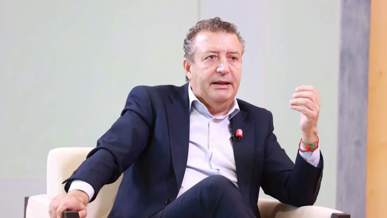  El secretario general del PSOE de Sevilla y presidente de la Diputaci&oacute;n Provincial, Javier Fern&aacute;ndez. | EP 