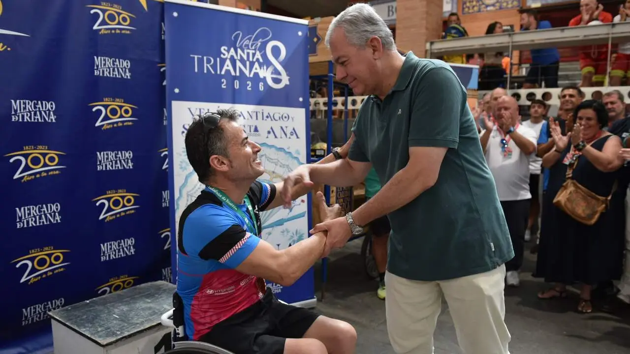  Jos&eacute; Luis Sanz entrega los premios XII Acuatl&oacute;n Vel&aacute; de Santa Ana- Menorial I&ntilde;igo Vallejo. | AYTO 
