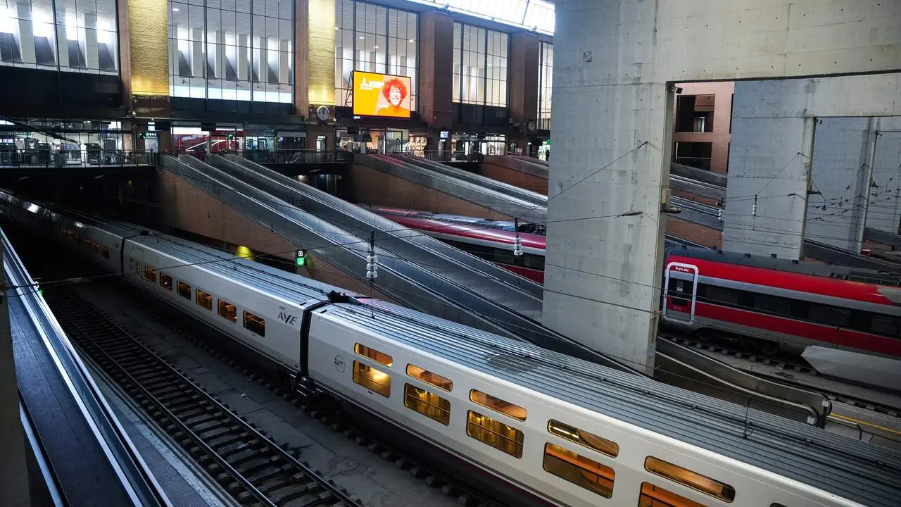  Archivo - Trenes estacionados en v&iacute;as de la terminal Sevilla Santa en foto de archivo |&nbsp;E.P. 