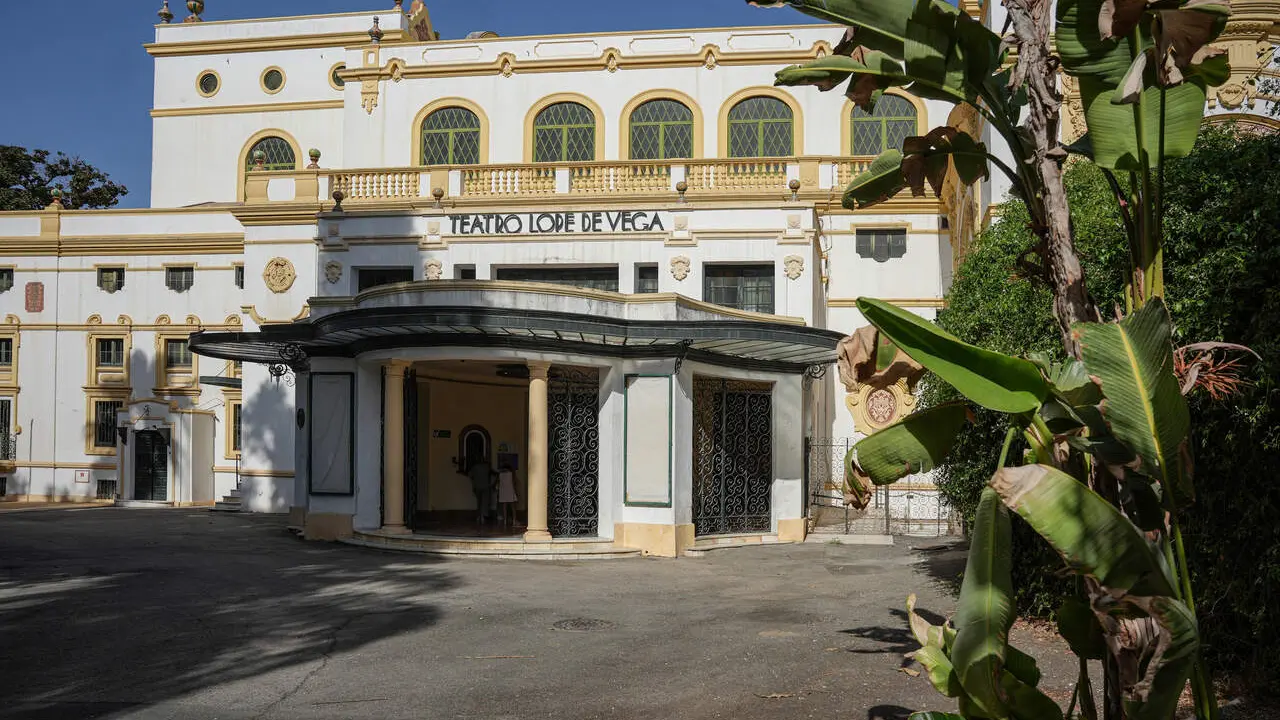  Fachada del Teatro Lope de Vega. | Archivo 