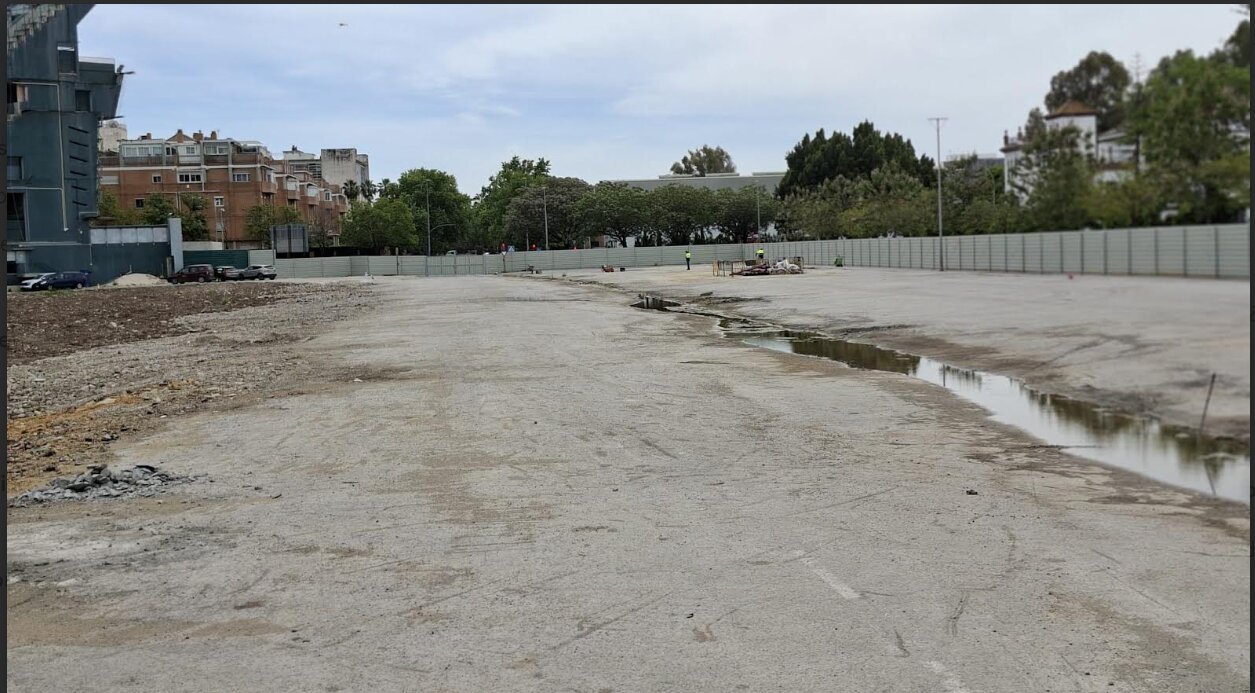 Estado actual de la parcela donde se ejecutan las obras. | MJF