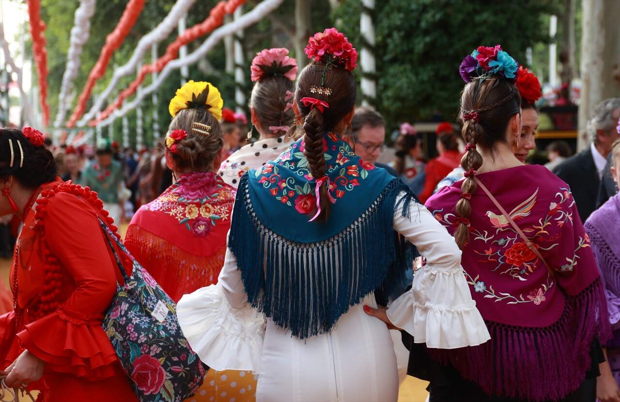 Flamencas en el Real | María José López / Europa Press